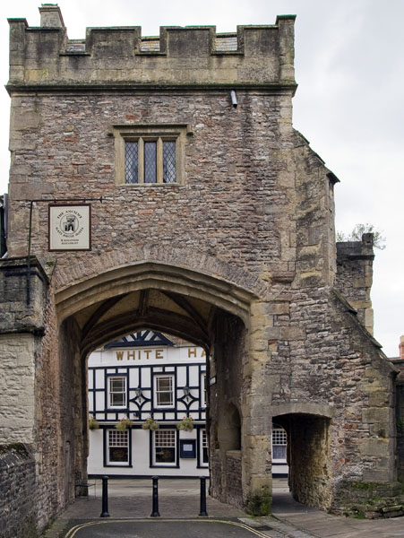 Bishops Gate,Bishop's Gate,Gateway,Gatehouse,Wells Cathedral