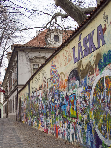 Lennon Wall,Lennonova zed',Lennonova zed,Malá Strana,Mala Strana,Lesser Quarter,Lesser Town,Prague,Praha