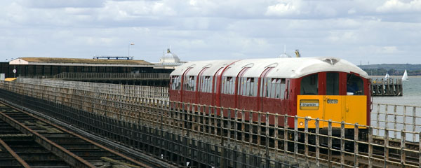 Ryde Pier,Isle of Wight,Island Line,1938 Tube Train,Class
483