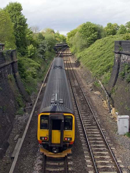 156405,DMU,Diesel Multiple Unit,Belper Cutting,Train