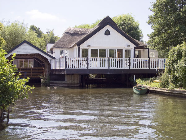 Wroxham,Waterside House