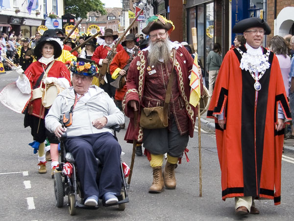Parade,Mayor,Brian Bisop,Chris Brown,Town Cryer,Wimborne Folk Festival