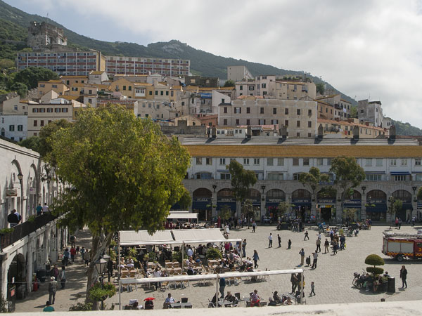Casemates Square,Buildings