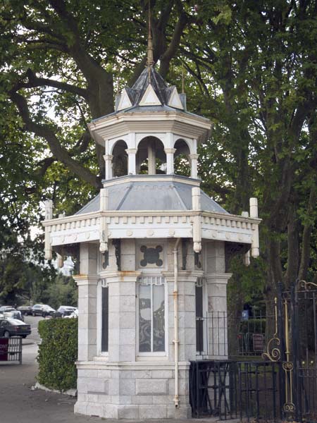 Park,Gatehouse,Torquay