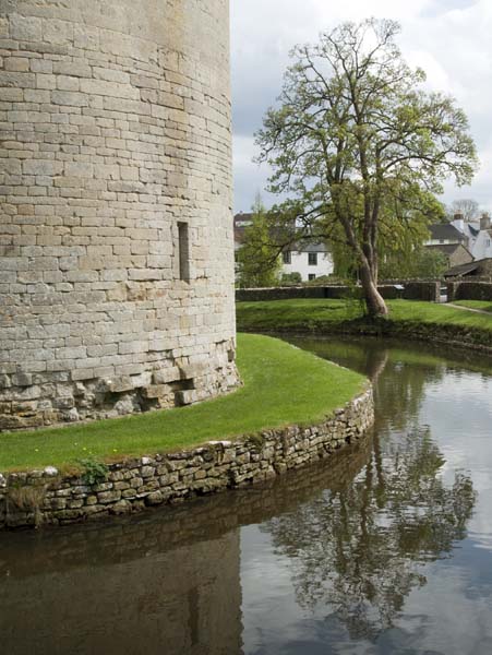 Nunney,Castle,Moat,Ruins