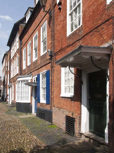 College Precincts,Worcester,Houses