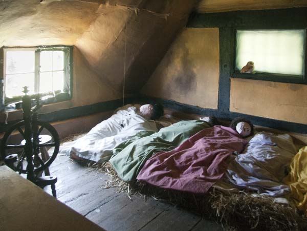 Bedroom,Cobb Cottage,Furzey Gardens
