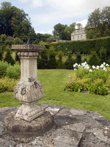 Sundial,Boveridge Park,Philip Green Memorial School