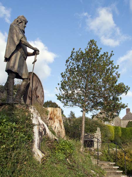 King Alfred,Shaftesbury Abbey,Statue,Sculpture,Garden
