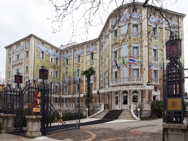 Ausonia Palace Hotel,Lido,Venice,Venezia,Building