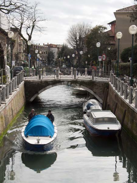Via Lepanto,Lido,Venice,Venezia,Canal,Buildings,Boats