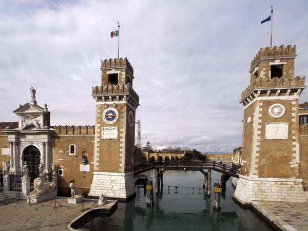Arsenale,Gates,Venice,Venezia,Towers,Canal