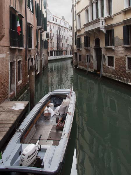 Rio di San Zulian,Venice,Venezia,Buildings,Boat,Canal