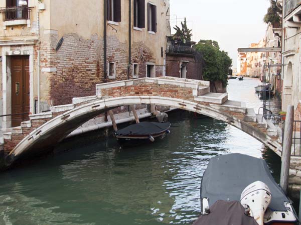 Ponte Chiodo,Bridge,Cannaregio,Venice,Venezia,Canal,Boats