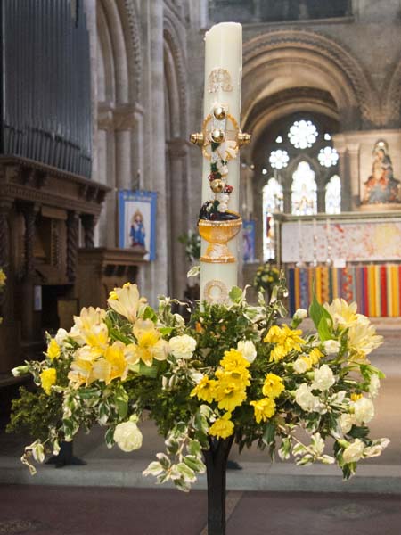 Candle,Romsey Abbey,Church