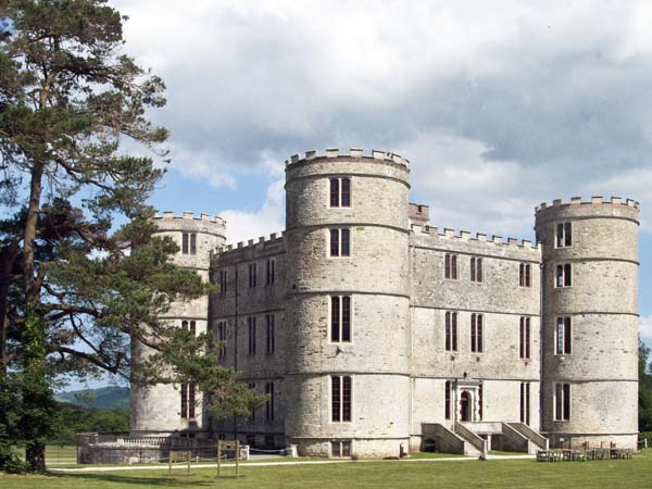 Garden Front,Lulworth Castle,Ruin,Tree