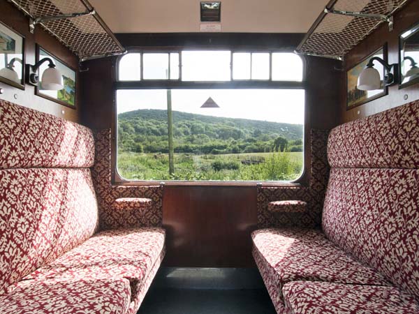 Third,Class,Compartment,Bulleid Coach,Swanage Railway,Heritage,Seats