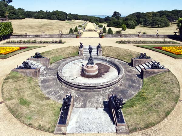 View,Sea,Osborne House,Statue