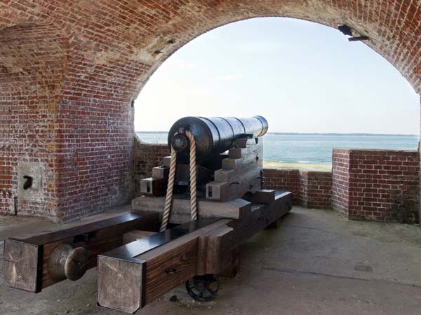 Cannon,Fort Victoria,Casemates,Sea
