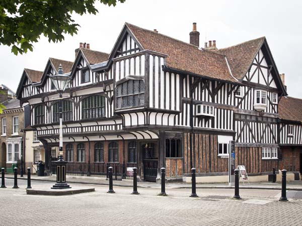 Tudor House,Southampton,Building