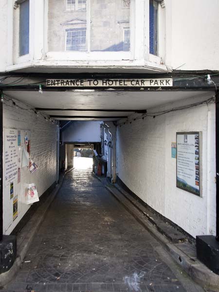 White Hart,Entrance,High Street,Lewes