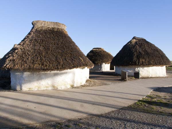 Roundhouse,Reconstruction,Stonehenge,Amesbury,Airman's Corner