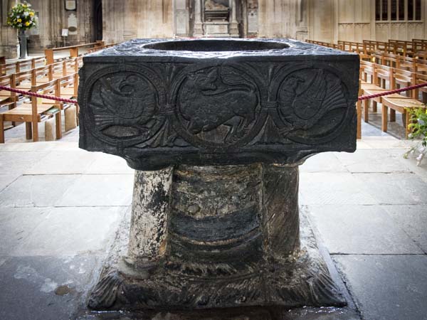 Norman Font,Winchester Cathedral