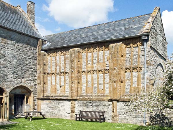 Refectory Wall,Abbot's Lodging,Muchelney Abbey,Ruin,English Heritage,Langport