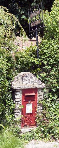 Postbox,Edmondsham