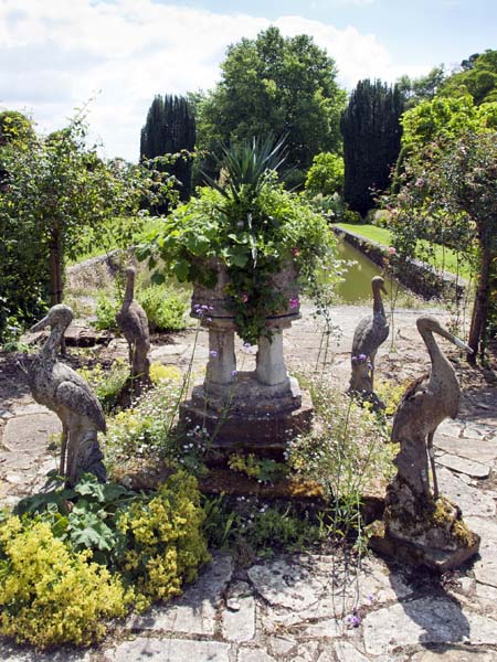 Pool Garden,Mapperton