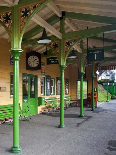 Up Platform,Ropley Station,Mid Hants Railway,Watercress Line