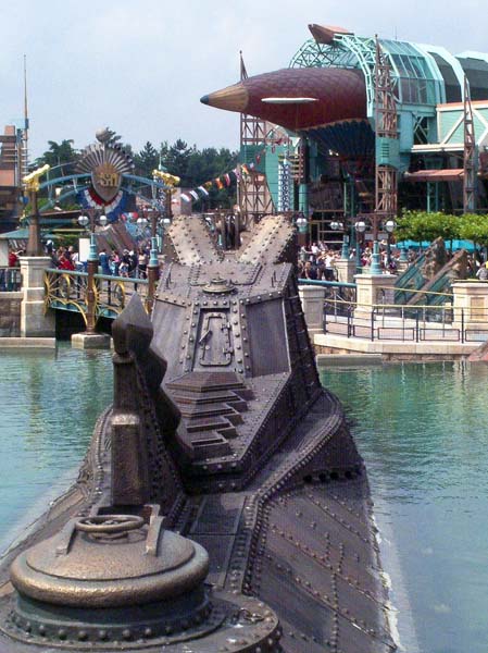 Nautilus,Disneyland Paris,Boat