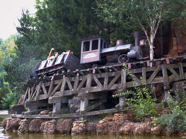 Runaway Train,Disneyland Paris,Rollercoaster