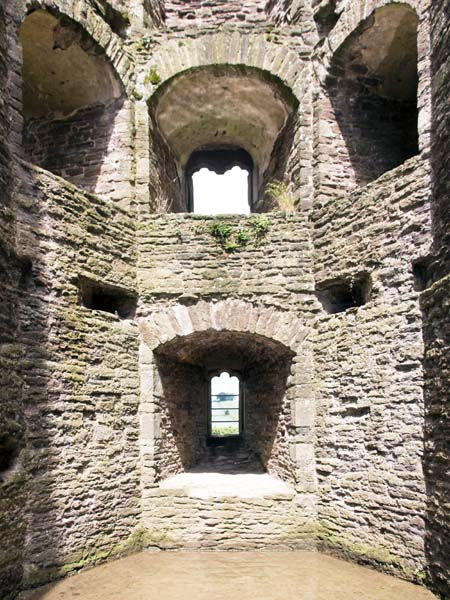 Long Gallery,Raglan Castle,Cadw