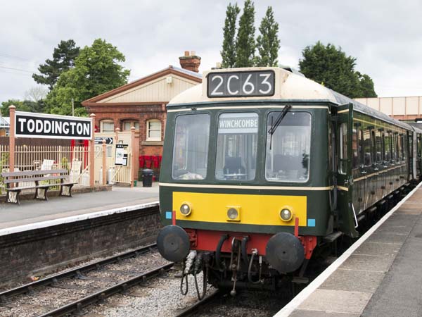 Class 117,Toddington Station,Gloucestershire Warwickshire Railway,Diesel Multiple Unit,Heritage