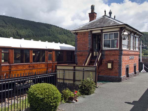 Peter Snow,Coach,Signal Box,Carrog,Llangollen Railway