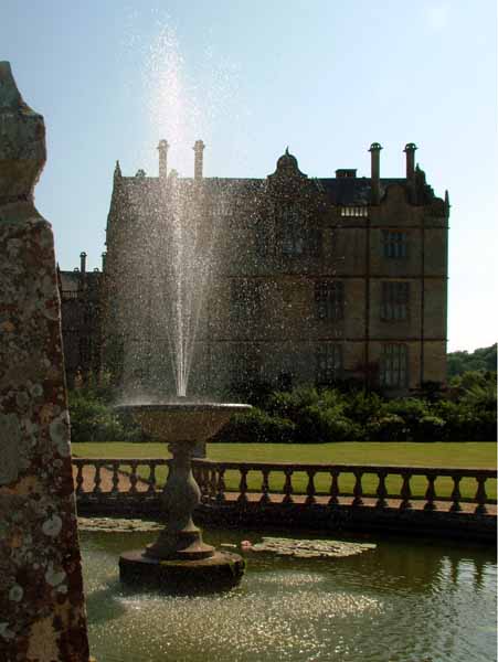 Montacute House,Fountain