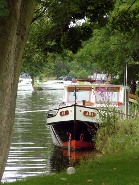 Hurley,River Thames,Boat,Ari