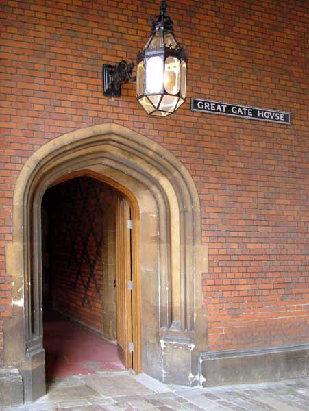 Hampton Court Palace,Gatehouse