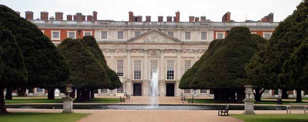 Hampton Court Palace,Garden,Three Muses,Long Water,Statue