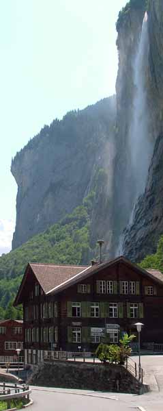 Lauterbrunnen,Waterfall,Staubbach Falls,Staubbachfalle,Staubbachfaelle,Staubbachfälle
