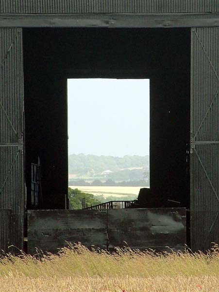 Tarrant Rushton,Hanger
