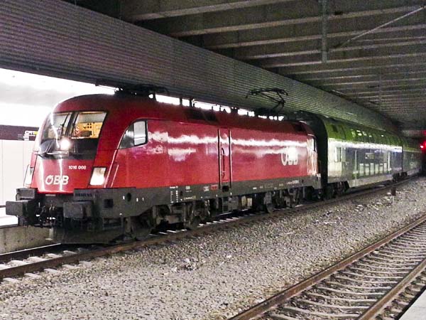 OBB 1018 008,CAT,Flughafen,Vienna,Wien