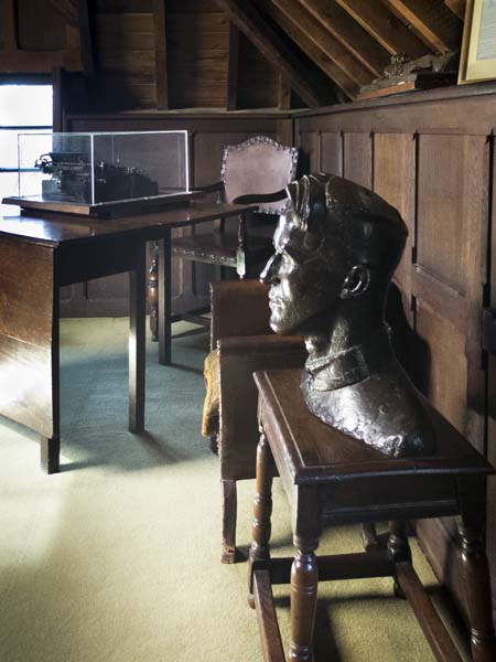 Bust,Eric Kennington,Music Room,Clouds Hill,Bovington,T E Lawrence