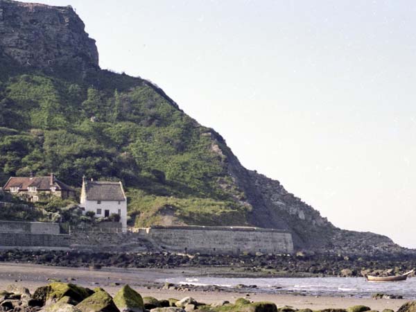 Runswick Bay,Cliffs