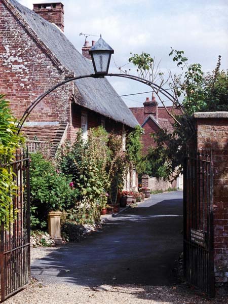 Cranborne,Houses