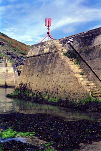Port Isaac,Harbour,Breakwater
