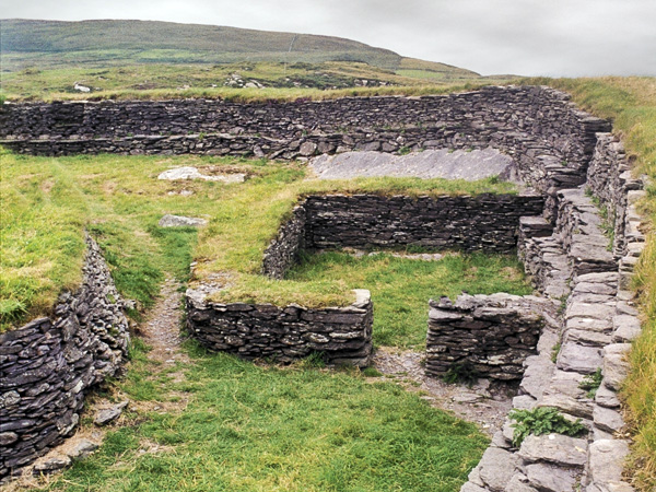 Cahersiveen,Cahirciveen,Cathair Saidhbhin,Cathair Saidhbhín,Leacanabuaile,Fort